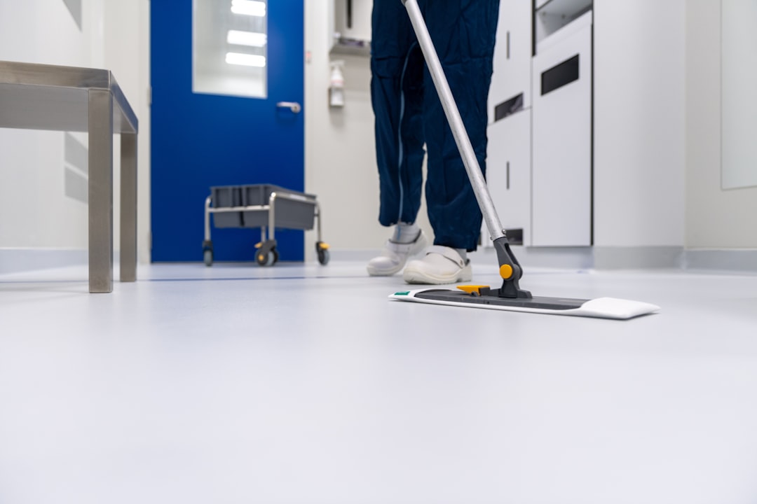 hero-img-01 Cleaner cleaning the floor in a laboratory environment
